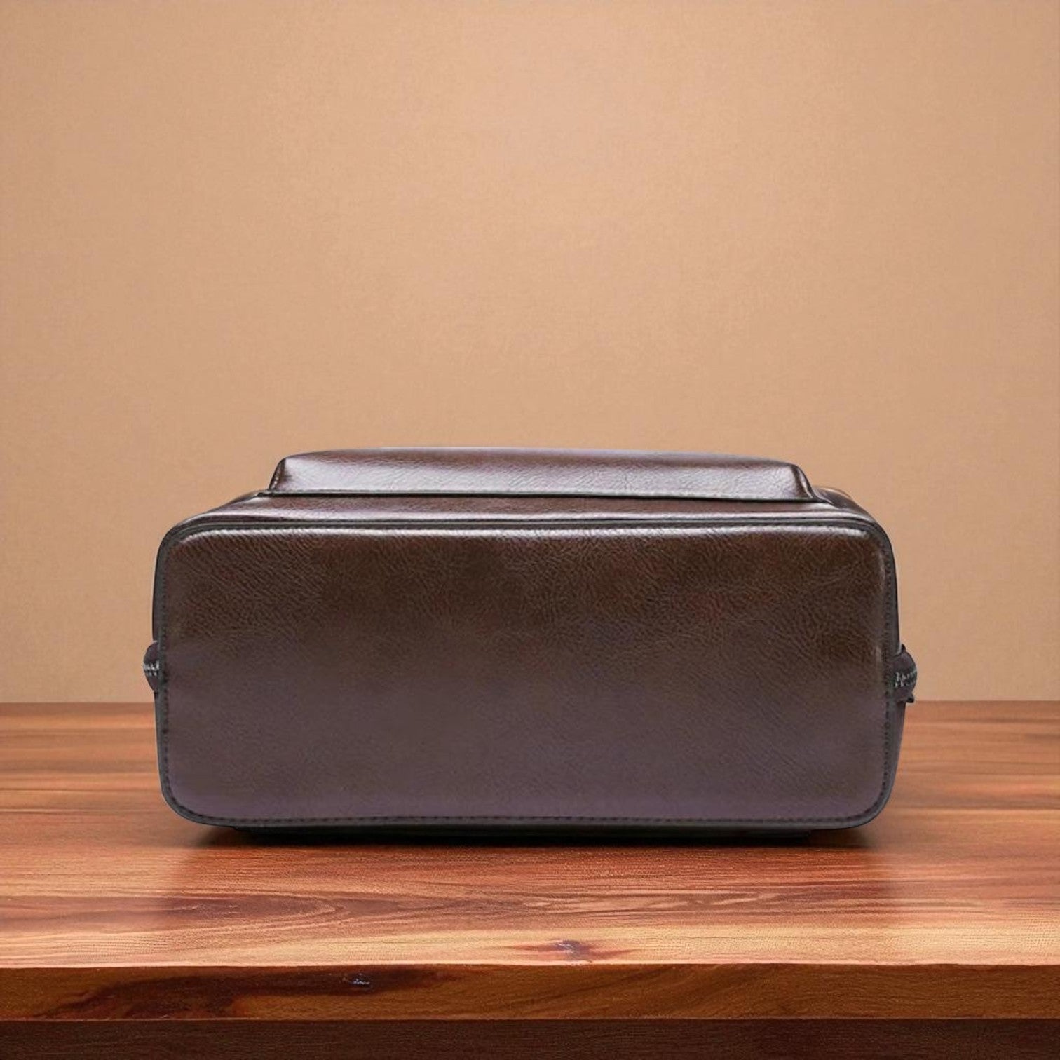 Klasikinis kuprinė su dvigubu užtrauktuku – elegantiškas dizainas